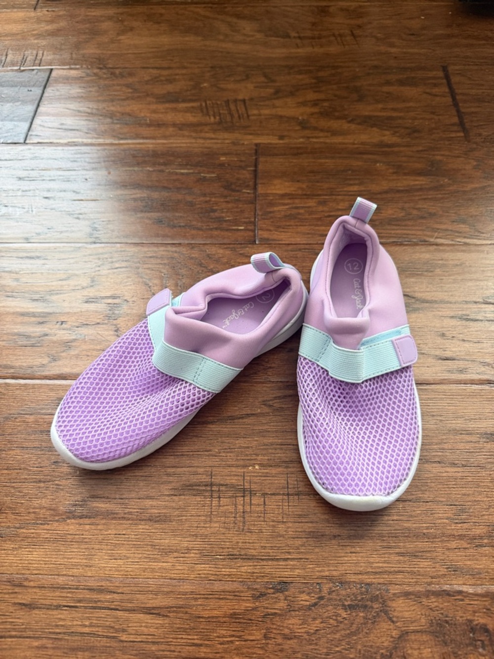 Cat & Jack Kids Slip-On Mesh Water Shoes in Lavender. Great condition !